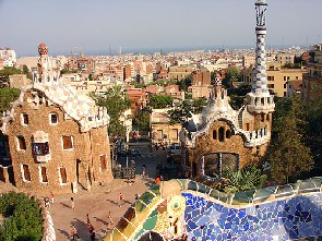Entrada del Parque G�ell por la calle Olot - Barcelona
